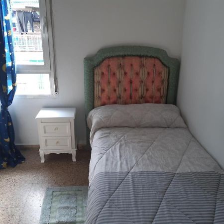 Room In Guest Room - Peaceful Accommodation In Madrid Near Atocha Dış mekan fotoğraf
